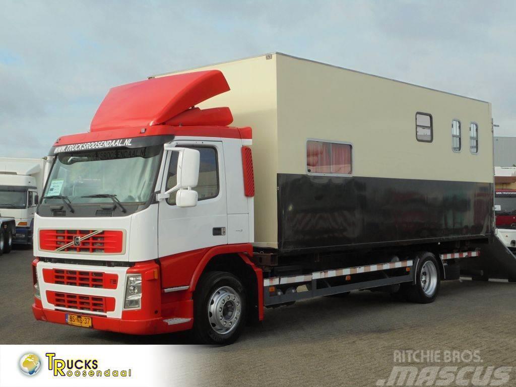 Volvo FM 9.310 + Euro 5 + Manual + Horse transport Animal transport trucks