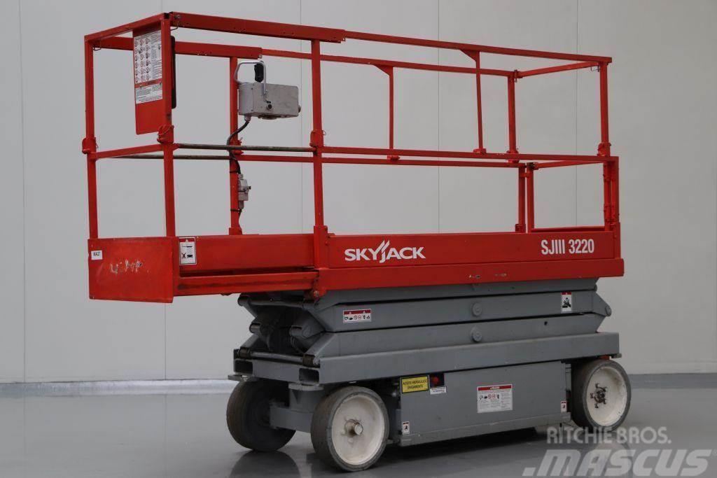 SkyJack SJIII-3220M Podnośniki nożycowe