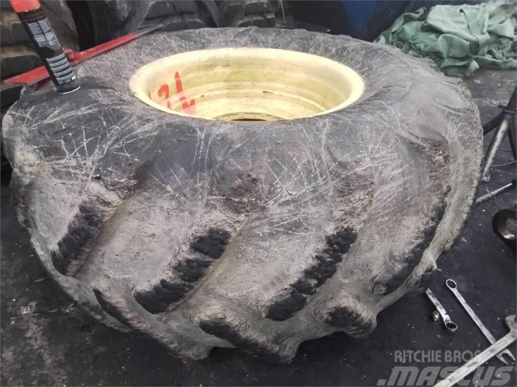 Trelleborg Twin 422 750x34 Tyres, wheels and rims