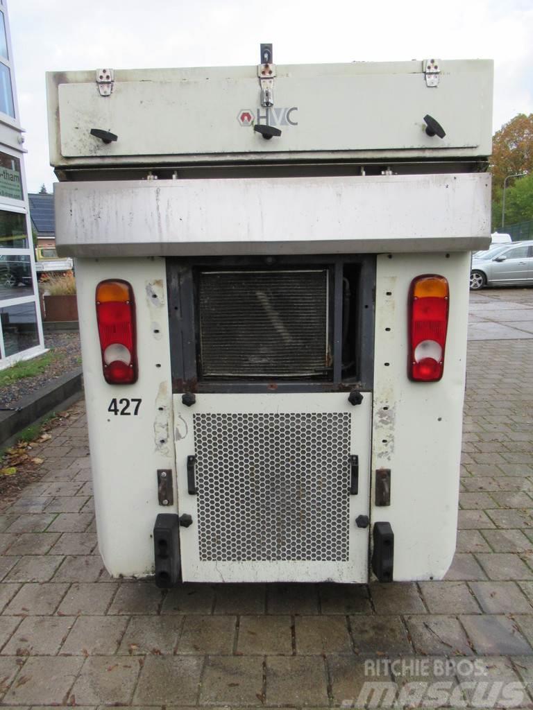 Tennant HMF 214 Veegmachine, DEFECT / FOR PARTS Sweepers