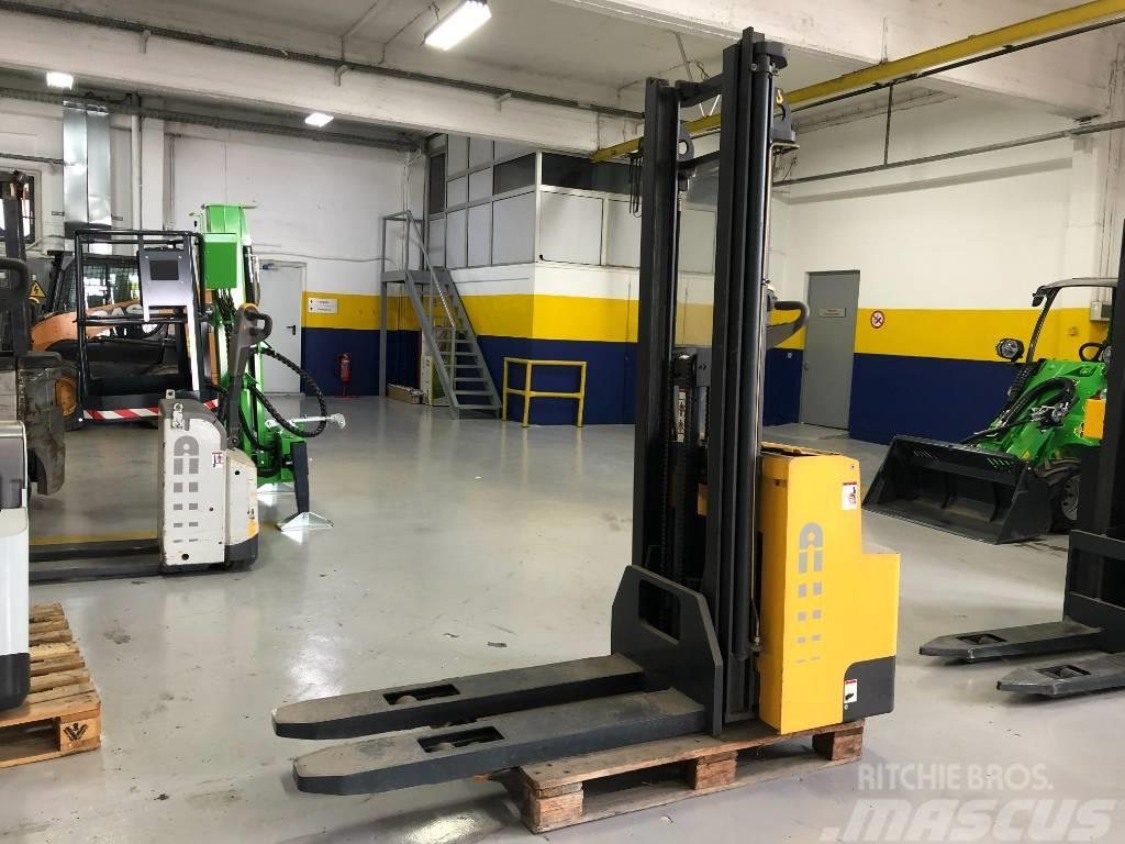Atlet CSH 125 Self propelled stackers