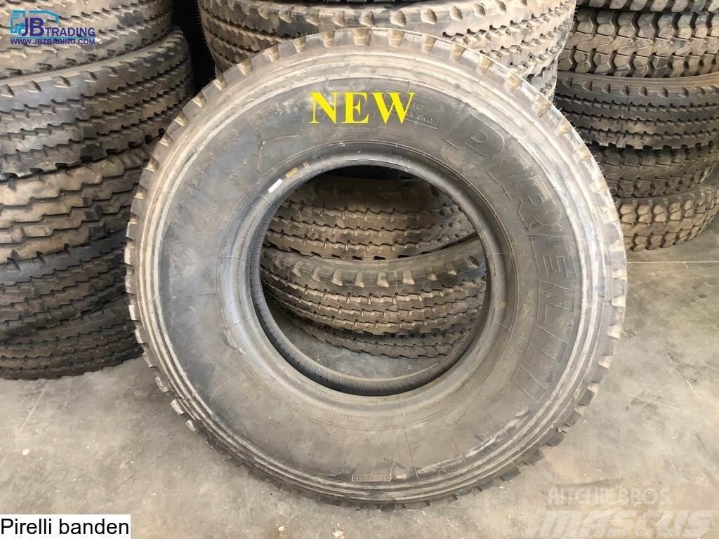 Pirelli NEW, 275, 95 R 24, 80 Units Tyres, wheels and rims