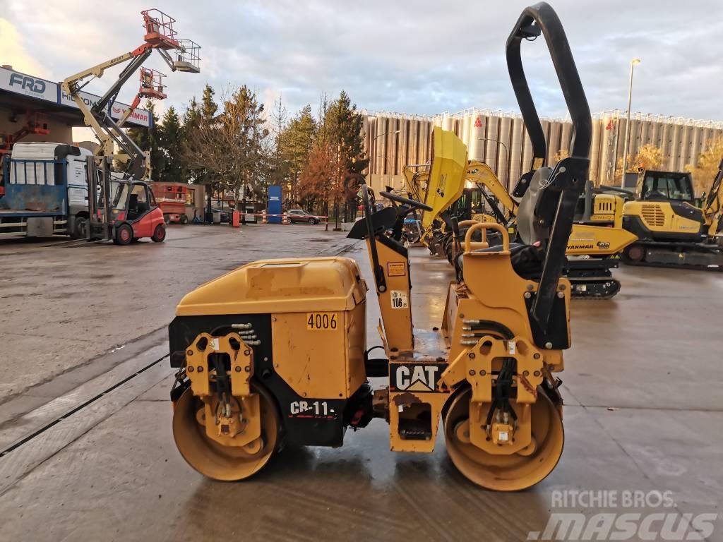 CAT CB 114 Twin drum rollers