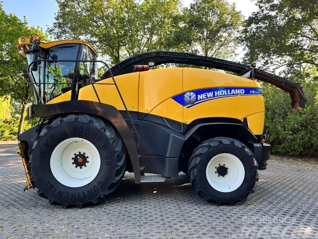 New Holland FR 700 Self-propelled foragers