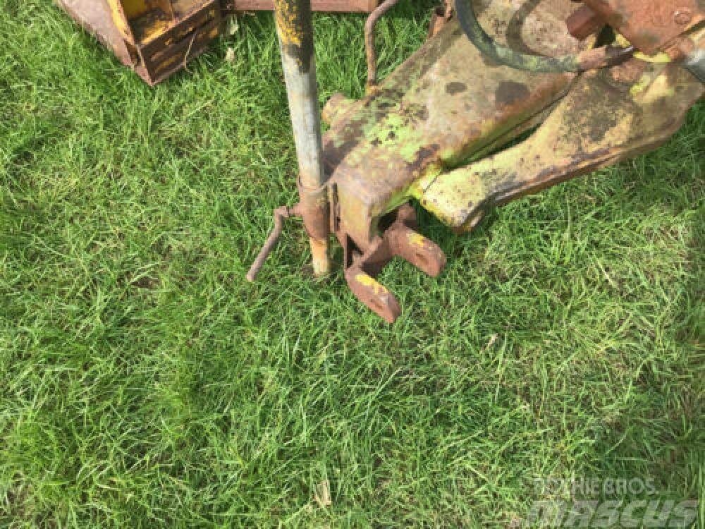  Set of 3 point linkage rotating pallet forks Other tractor accessories