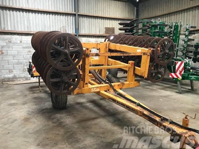  Michael Moore 4.5m Press Other tillage machines and accessories