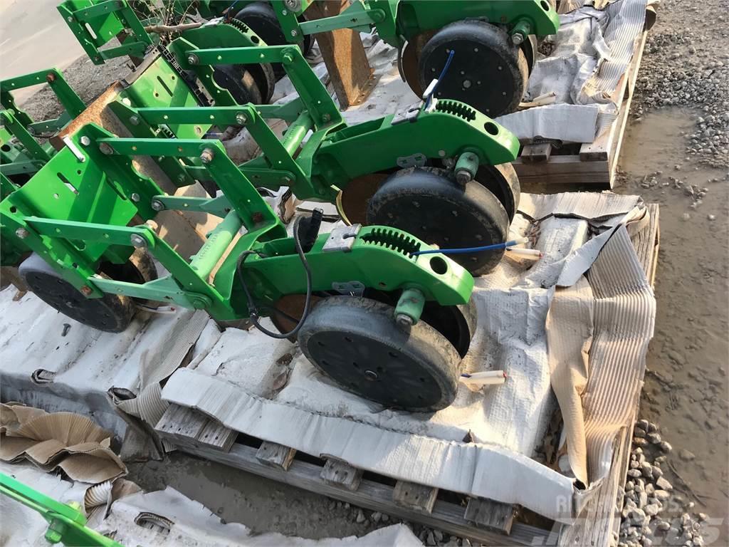 John Deere XP Row Unit Other sowing machines and accessories