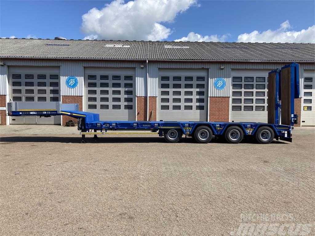 Goldhofer STZ-L 4 A Low loader-semi-trailers