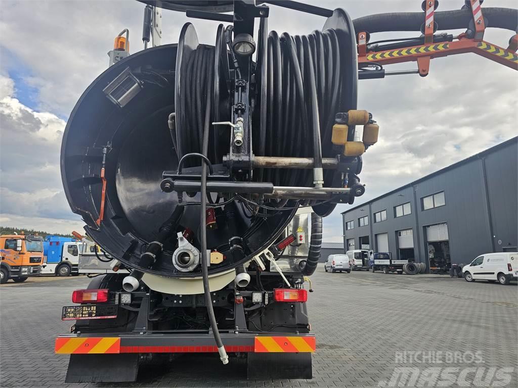 Volvo WUKO ADR ROLBA FOR CLEANING CHANNELS COMBI Municipal / general purpose vehicles