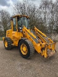 JCB 411 B