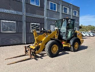 CAT 906 M