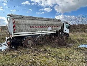 Renault 320 -