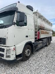 Volvo 400