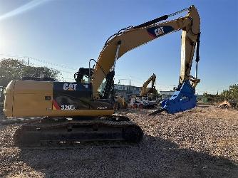 CAT 320D