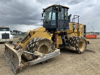 CAT 815