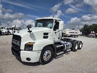Mack AN64T