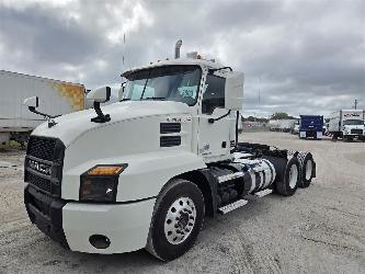 Mack AN64T