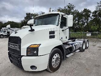 Mack AN64T