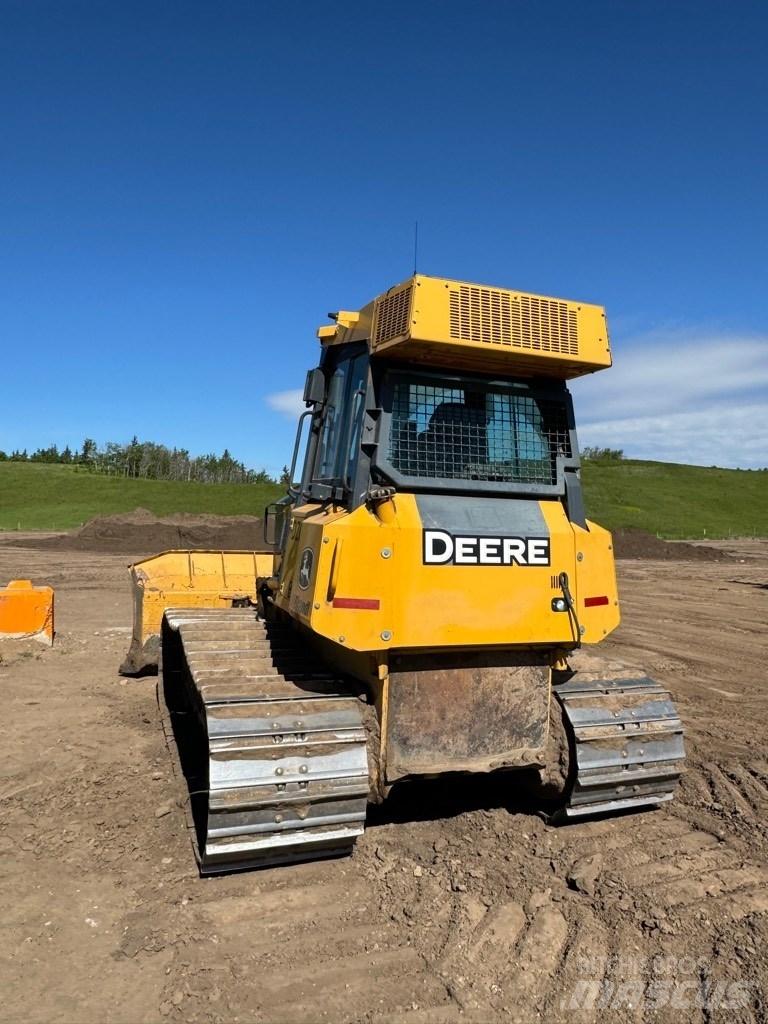 DEERE 700J Spycharki gąsienicowe