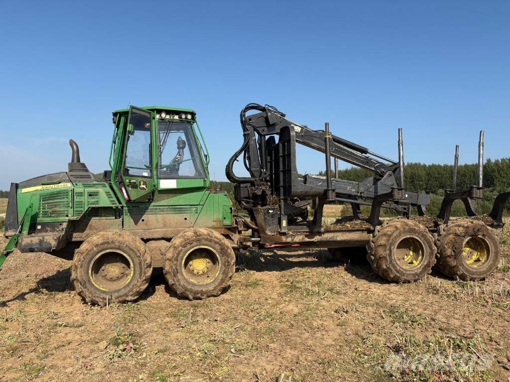 John Deere 1110G Forwardery
