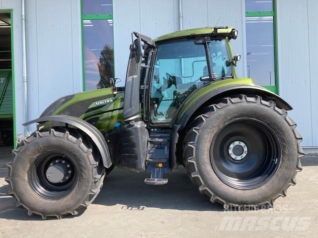Valtra T 235 Versu Ciągniki rolnicze