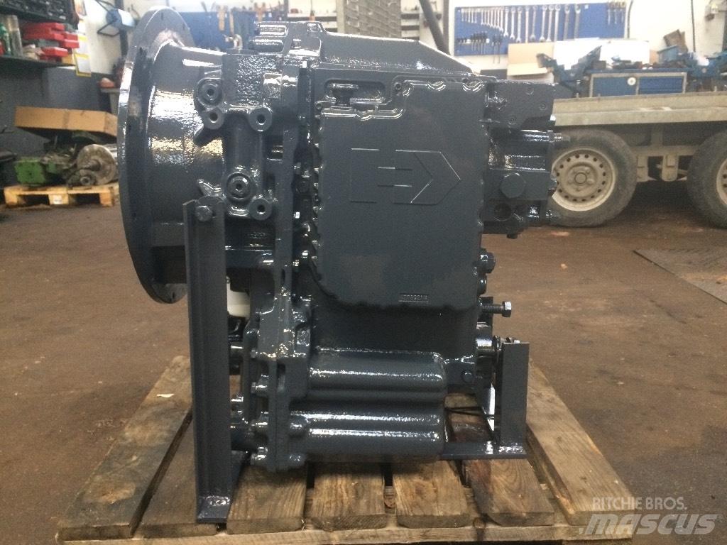 New Holland LB 115 Koparko-ładowarki