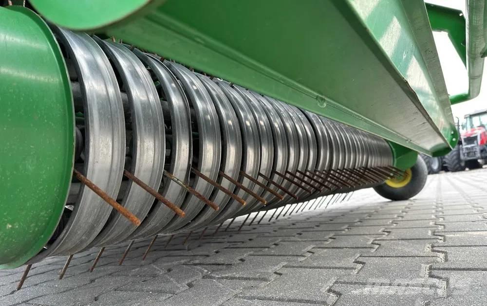 John Deere C 440 R Prasy zwijające