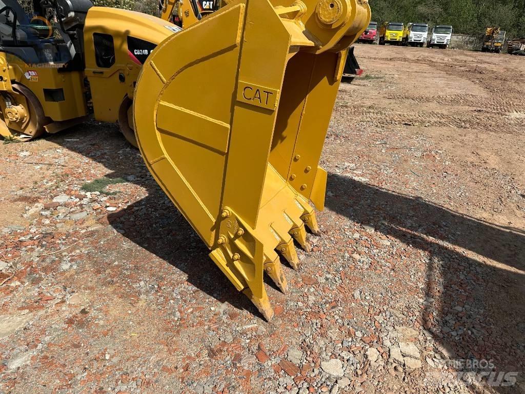 CAT 320 B L Koparki gąsienicowe