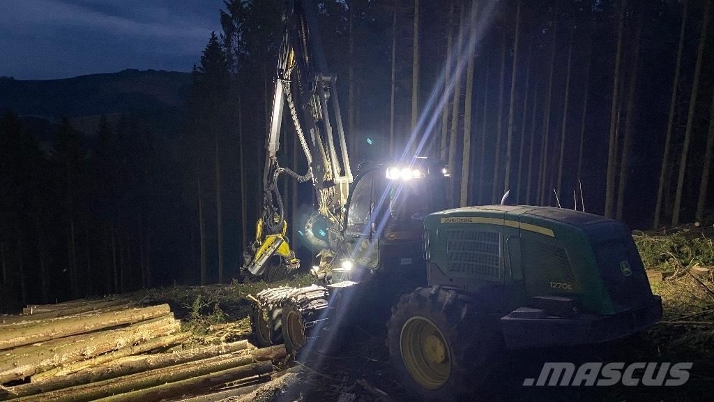 John Deere 1270 E Harwestery