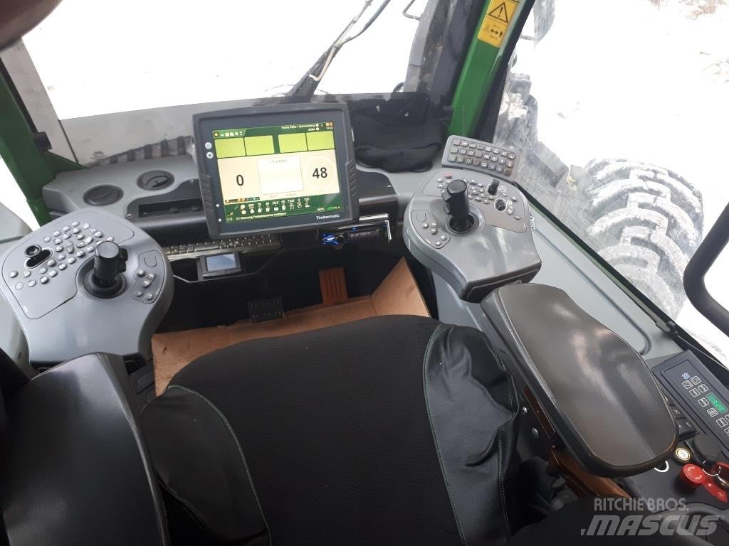 John Deere 1270 E Harwestery