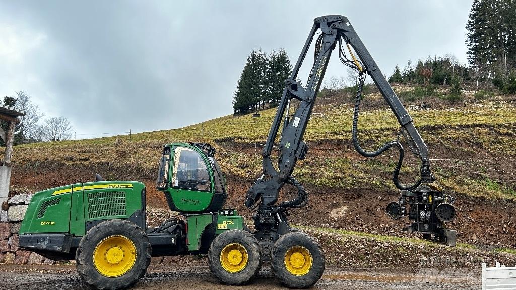John Deere 1270 E Harwestery