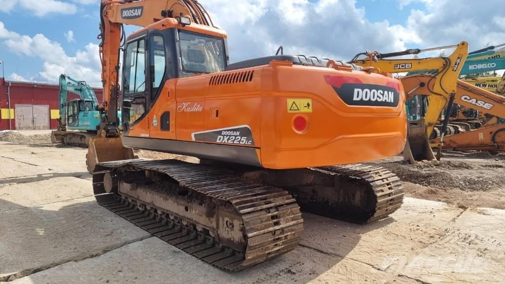 Doosan DX 225 LC Koparki gąsienicowe