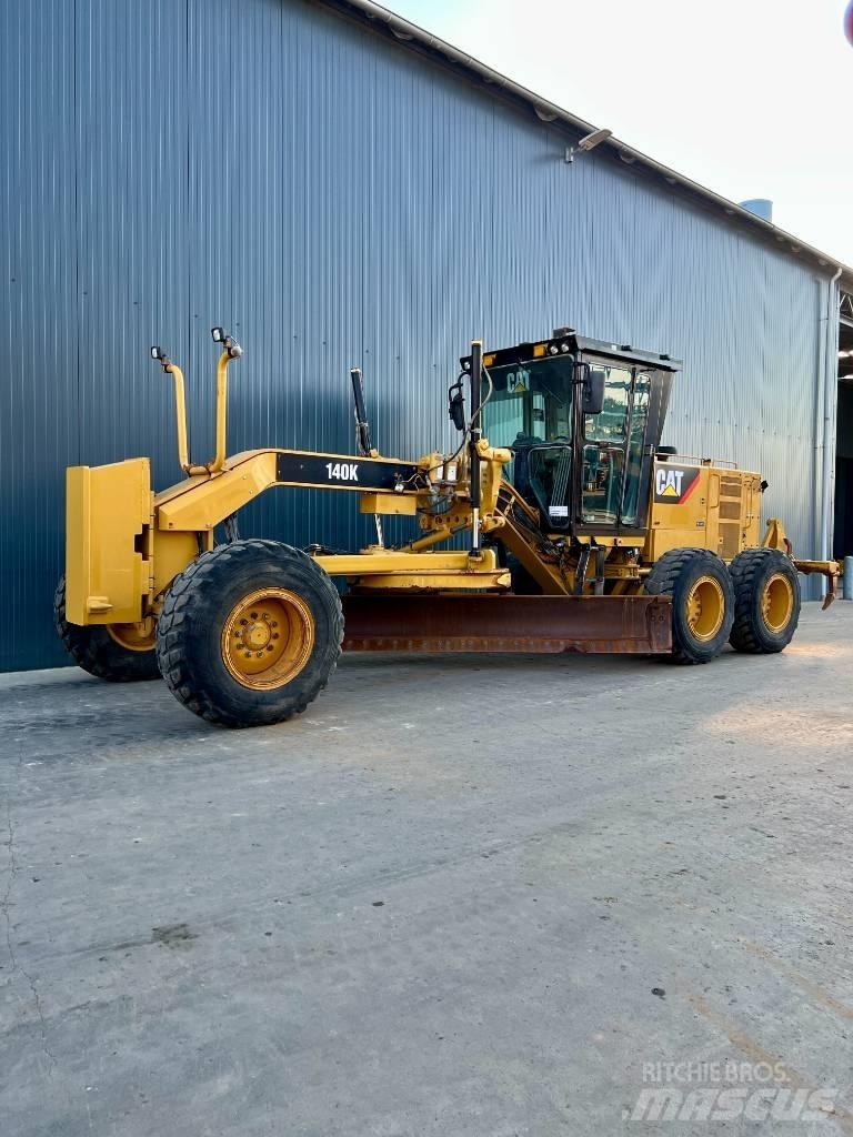 CAT 140K Równiarki