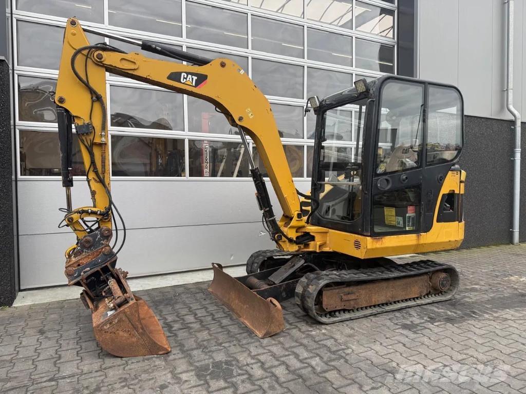 CAT 302.5C Minikoparki