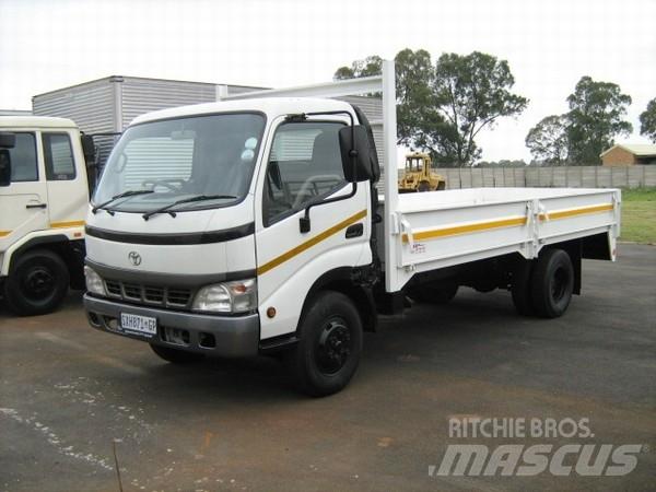 Toyota Dyna 7145 Ciężarówki typu Platforma / Skrzynia