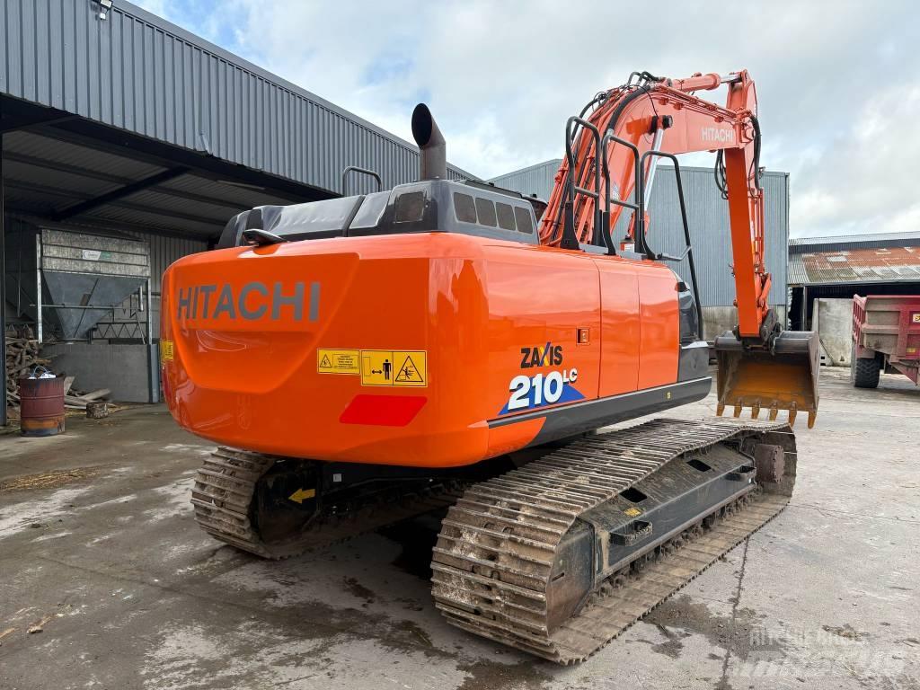Hitachi 210LC Koparki gąsienicowe