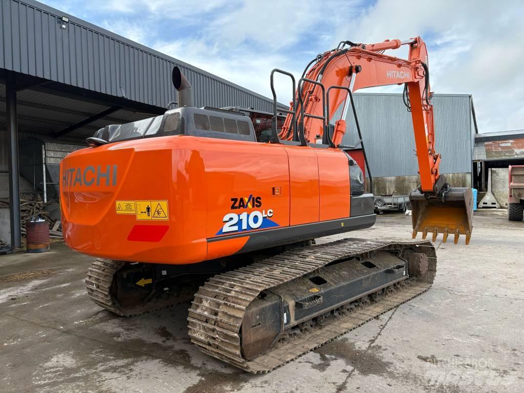 Hitachi 210LC Koparki gąsienicowe