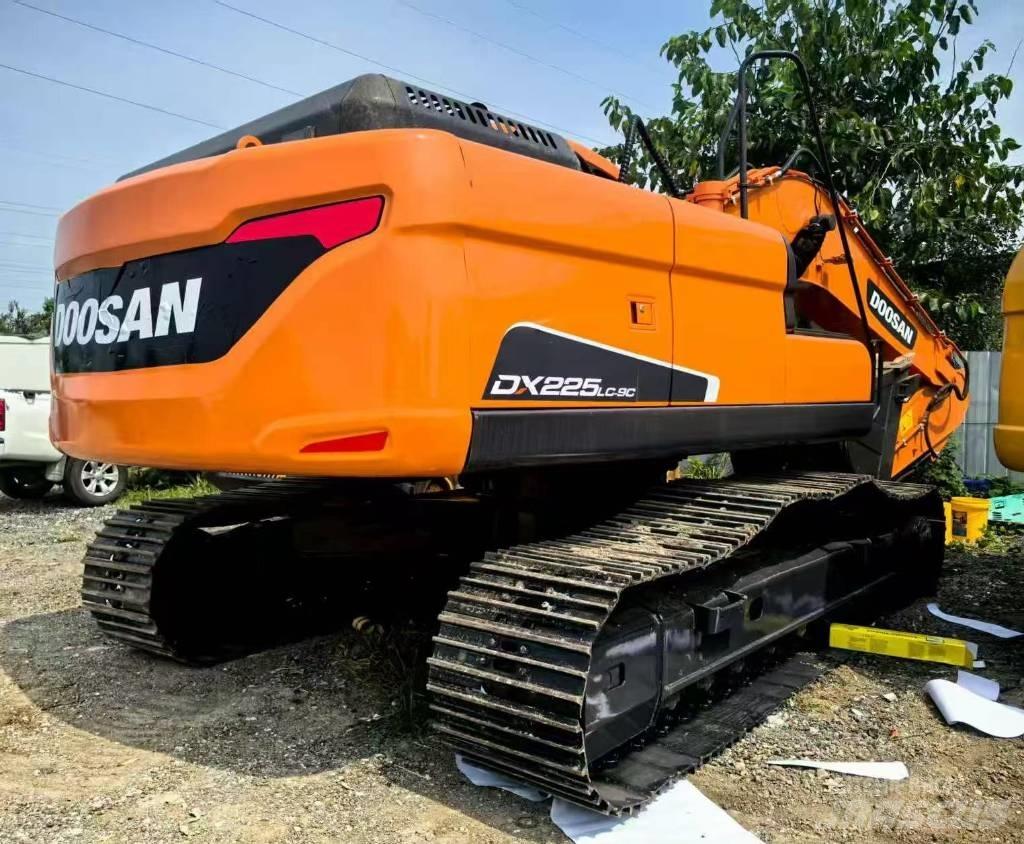 Doosan DX 225 LC Koparki gąsienicowe