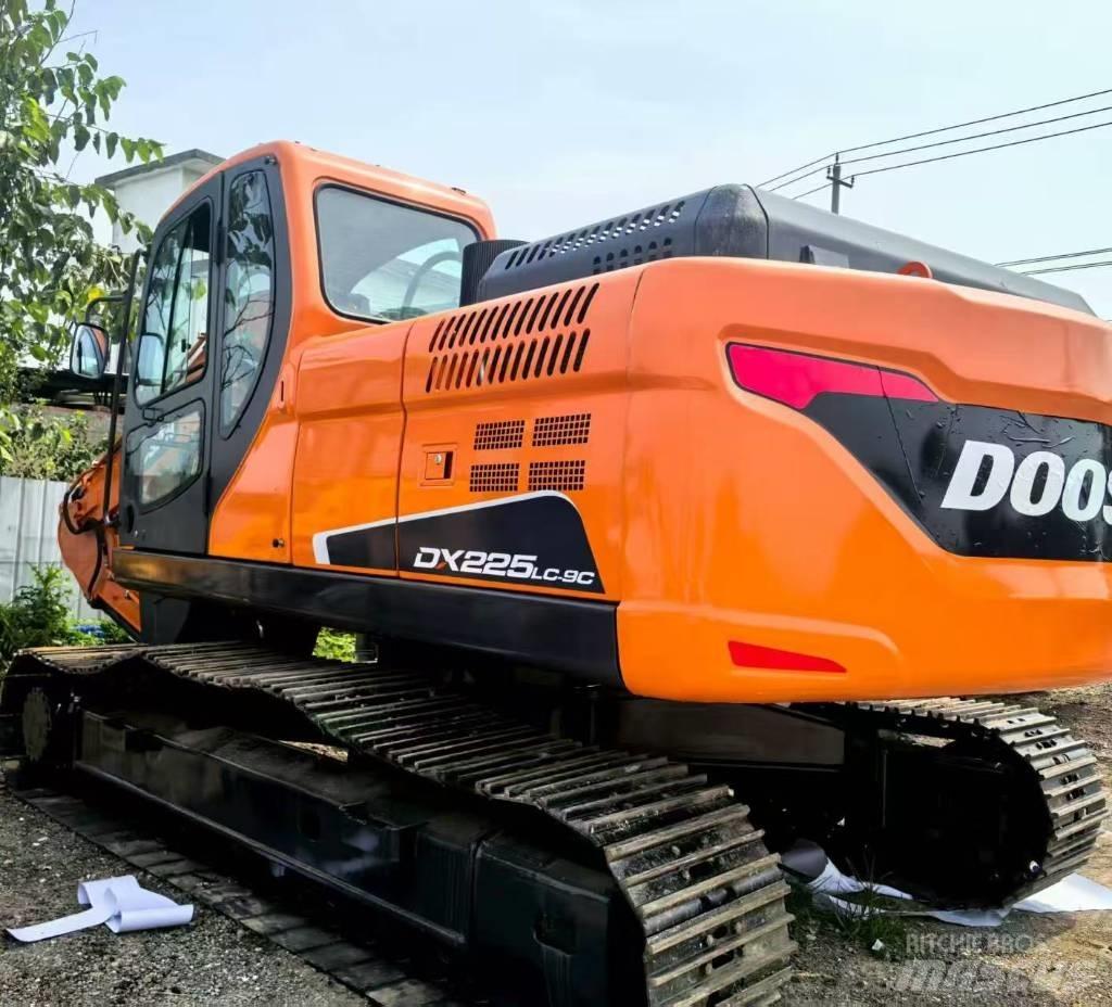 Doosan DX 225 LC Koparki gąsienicowe