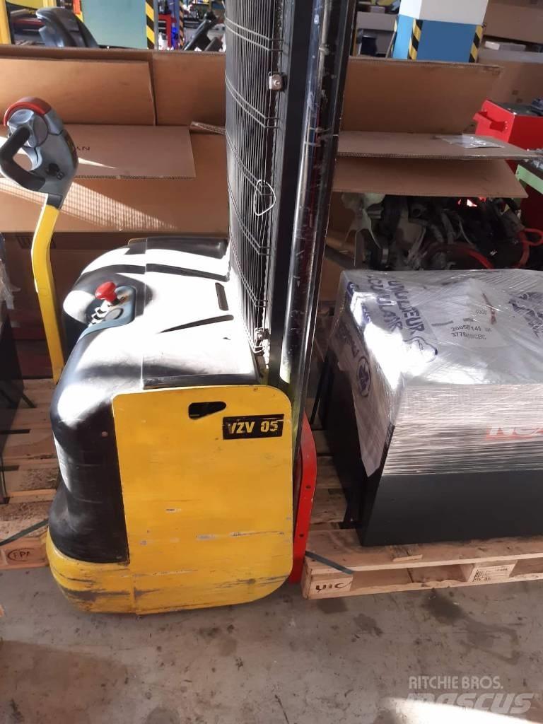 Hyster S 1.2 Wózki widłowe unoszące z dyszlem