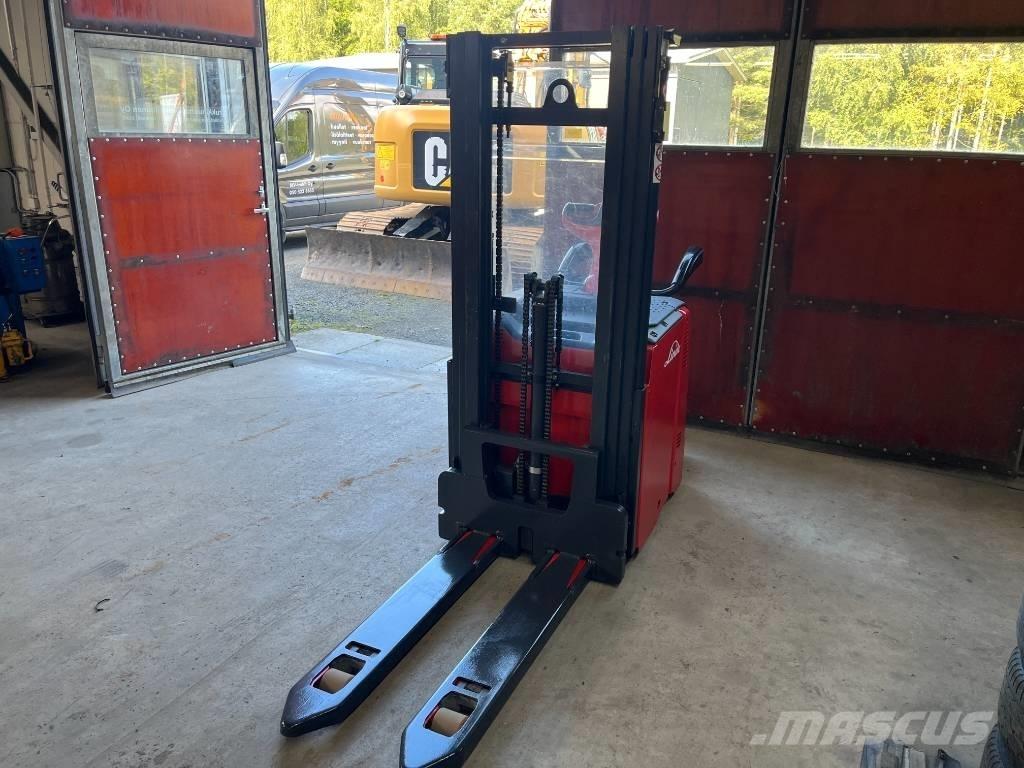 Linde D 14 AP Samojezdne maszyny do załadunku