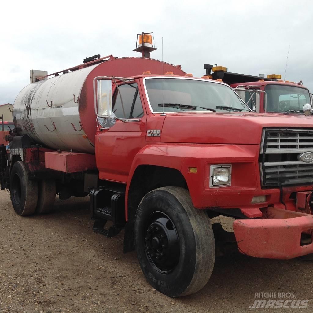 Ford F 700 Gruszki do betonu