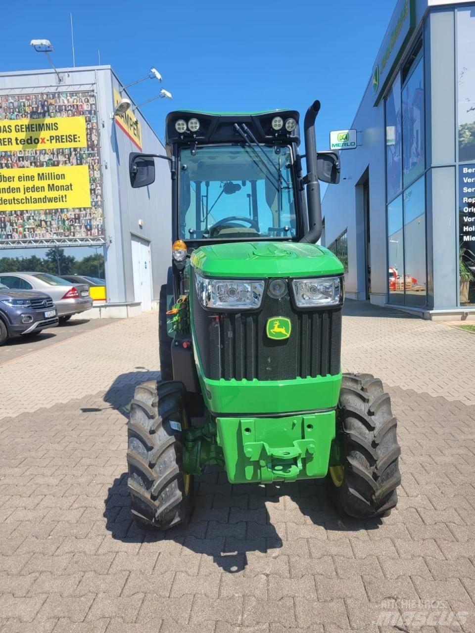 John Deere 5105GV Ciągniki rolnicze