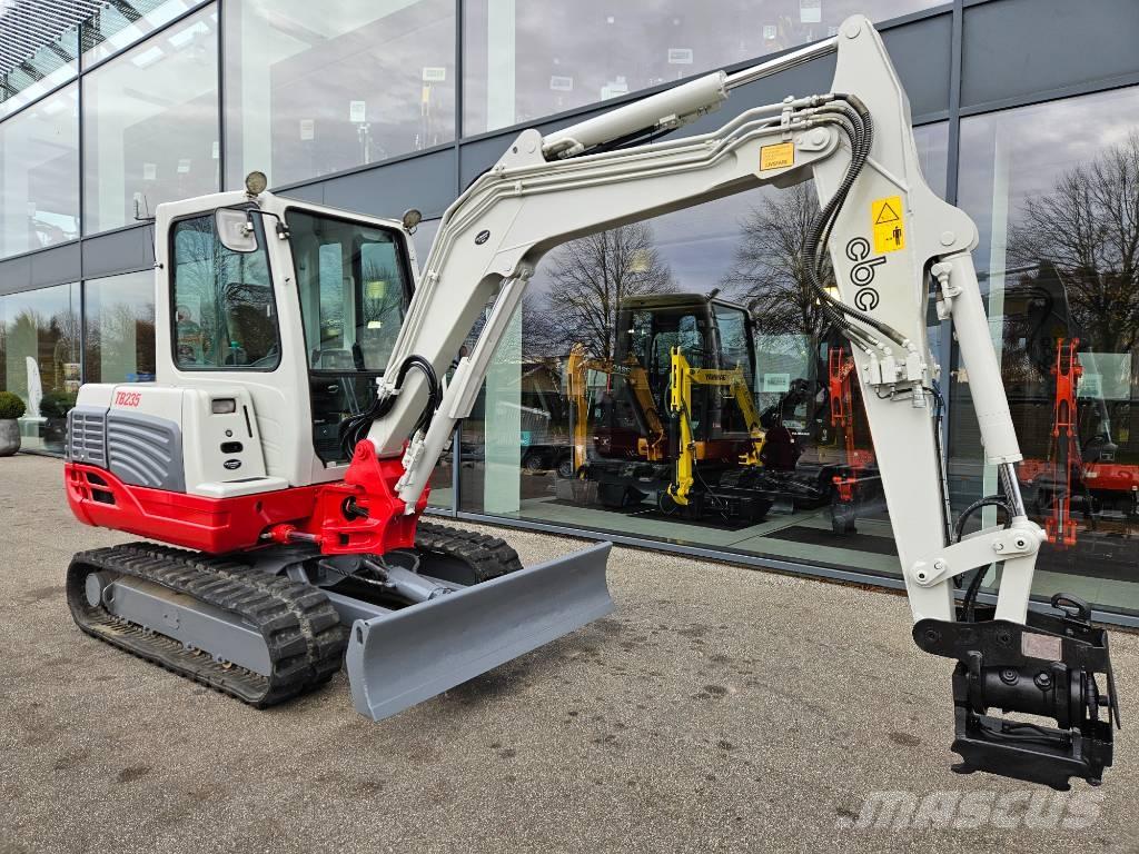 Takeuchi TB 235 Minikoparki