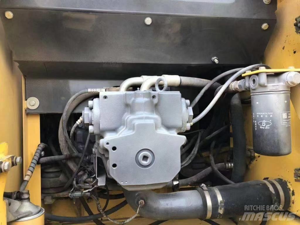 Komatsu 200-7 Koparki gąsienicowe
