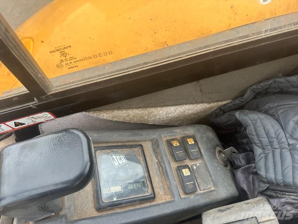 JCB 8060 Minikoparki