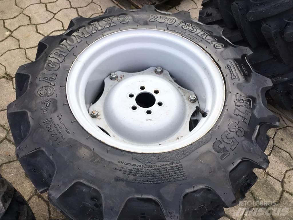 BKT 280/85R20 Opony, koła i felgi