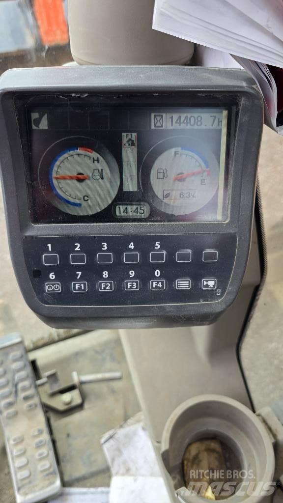 Hitachi ZX225USRLC-3 Koparki gąsienicowe