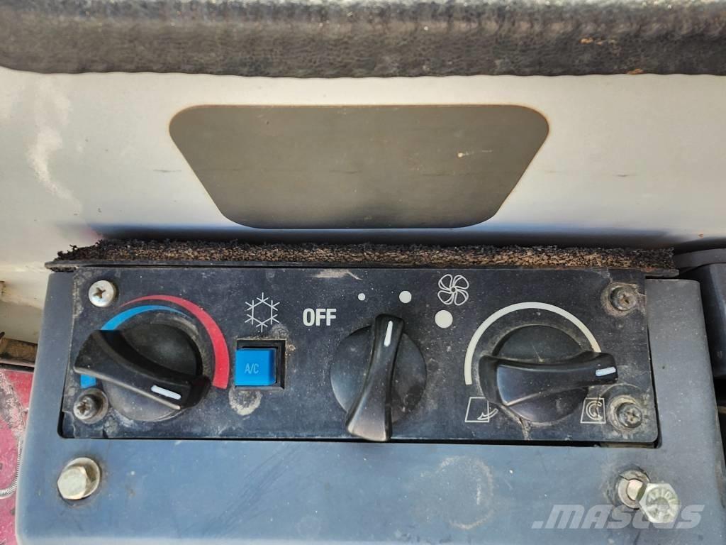 Takeuchi TB 180 FR Koparki gąsienicowe