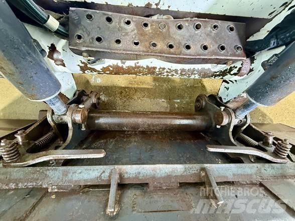 Bobcat T300 Ładowarki burtowe
